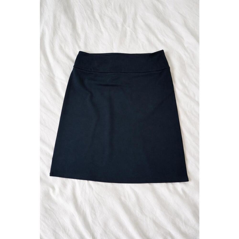 Tahari‎ Black Skirt size 2